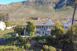 Lodge_on_green-Hermanus12