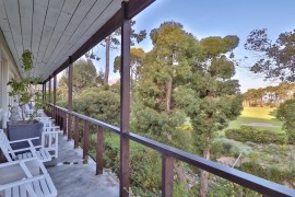 Lodge_on_green-Hermanus24