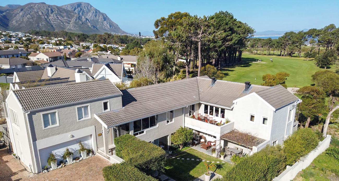 Hermanus Lodge on the Green