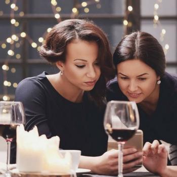 5 ways how young drinkers are driving wine trends 